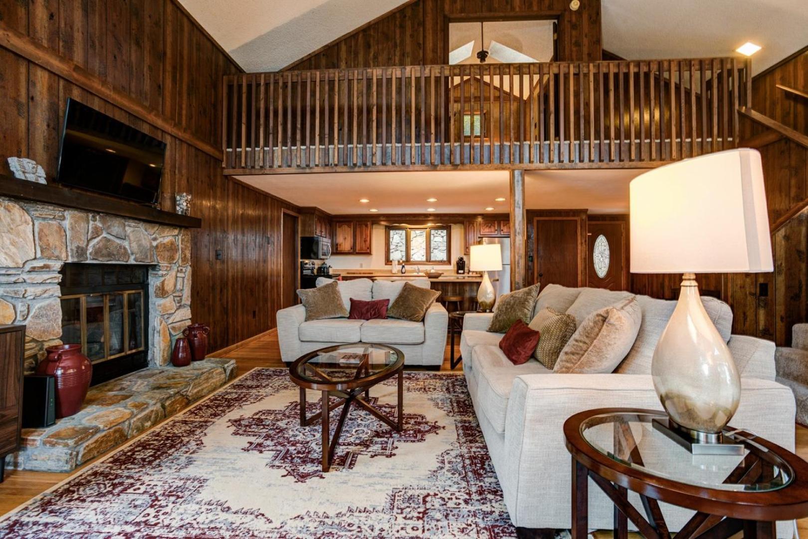 Swiss Wolf Ridge Retreat 빌라 외부 사진