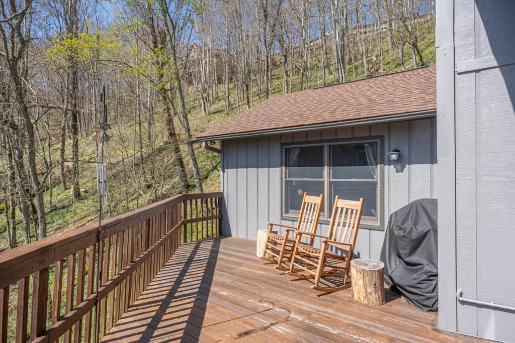 Swiss Wolf Ridge Retreat 빌라 외부 사진