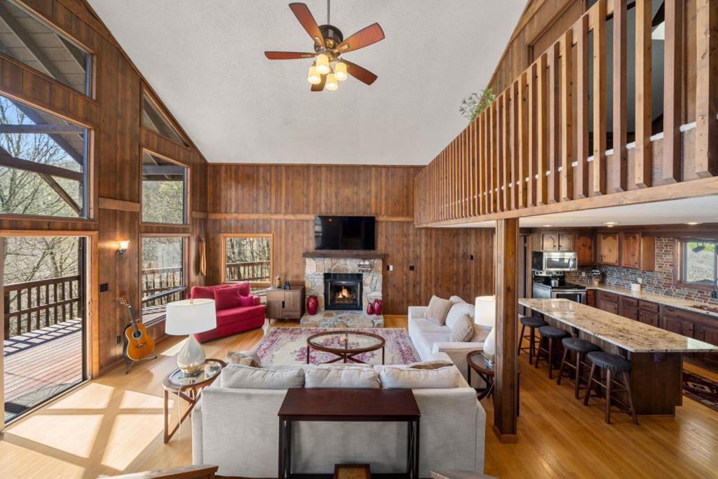 Swiss Wolf Ridge Retreat 빌라 외부 사진