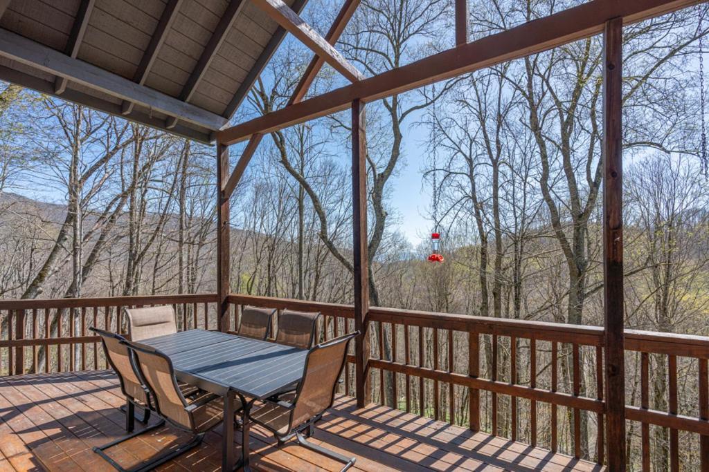 Swiss Wolf Ridge Retreat 빌라 외부 사진