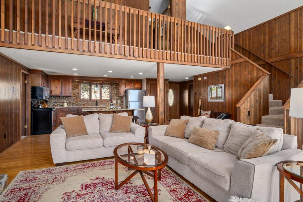 Swiss Wolf Ridge Retreat 빌라 외부 사진