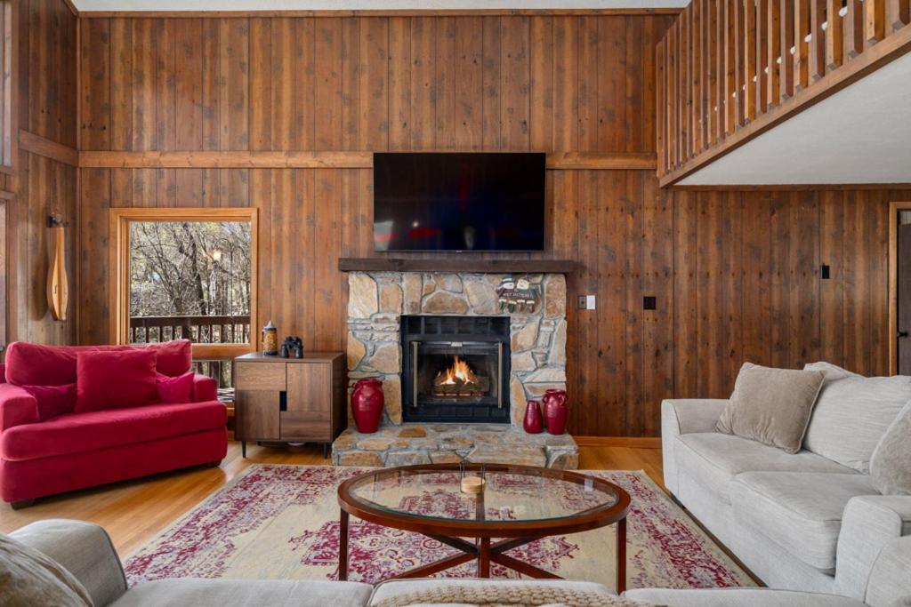 Swiss Wolf Ridge Retreat 빌라 외부 사진