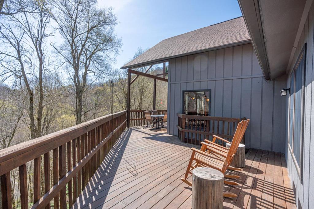 Swiss Wolf Ridge Retreat 빌라 외부 사진